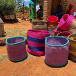 Afbeelding in Gallery-weergave laden, Kiondoo basket Turquoise border Pink M-Artisan Traders-african,african basket,basket,fairtrade,handcrafted,handmade,kenya,kiondo,kiondoo,natural,sisal

